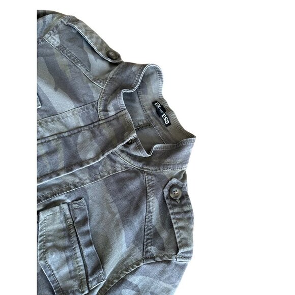 Express Xs Camo Military Style Utility Jacket With Snap & Zip Closure Pockets - Picture 10 of 10